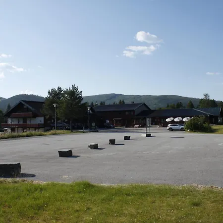 Heia Gjestegård Hotell *