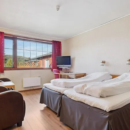 Heia Gjestegard Hotel *